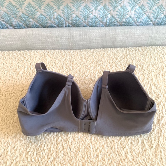 Chantelle Norah Chic Comfort Flex T-Shirt Bra
New Without Tags - Picture 2 of 3